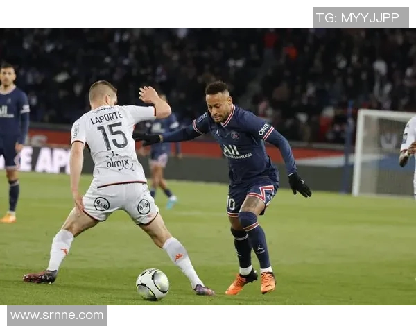 内马尔重返法甲巴黎，为球队带来更多火力支持